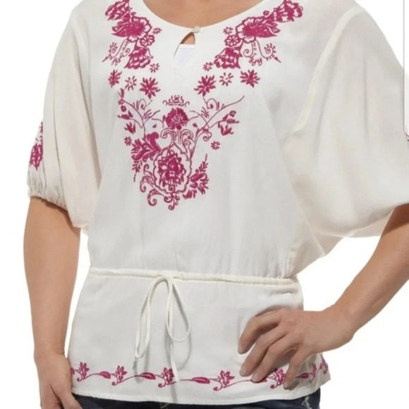 Ariat Tops - Ariat Embroidered Floral Top